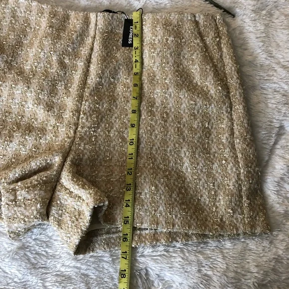 NWT Express High Waisted textured shorts - Picture 11 of 14
